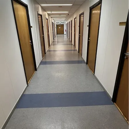 Hostelli Office House Services 658